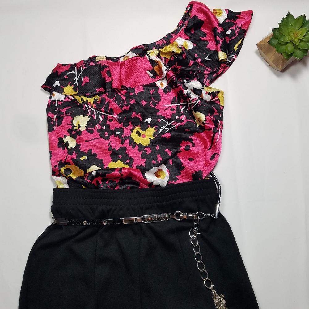 Limited Off Shoulder Top Ruffle